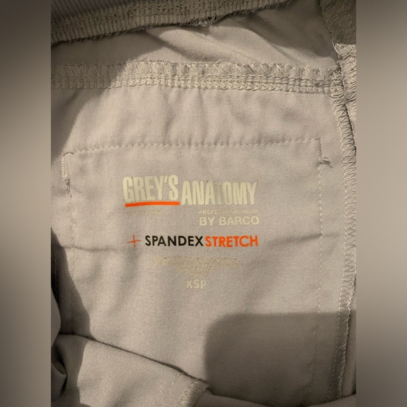 Grey’s Anatomy Gray size extra small scrubs women’s lots of pockets - Picture 7 of 8